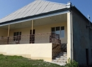 İcarəyə verilir 6 otaqlı 150 m2 həyət evi Gədəbəy