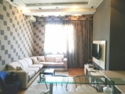 İcarəyə verilir 3 otaqlı 85 m2 yeni tikili 28 May m.