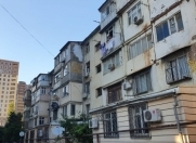 Satılır 2 otaqlı 45 m2 köhnə tikili İnşaatçılar m.
