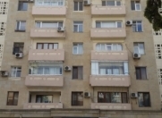 İcarəyə verilir 3 otaqlı 110 m2 köhnə tikili Elmlər Akademiyası m.