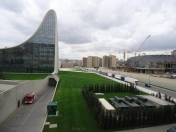 İcarəyə verilir 2 otaqlı 80 m2 yeni tikili Heydər Əliyev Mərkəzi