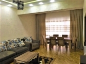 İcarəyə verilir 2 otaqlı 79 m2 yeni tikili Şah İsmayıl Xətai m.