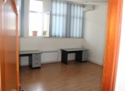 İcarəyə verilir 6 otaqlı 160 m2 ofis Azərbaycan kinoteatrı