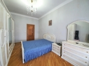 İcarəyə verilir 3 otaqlı 100 m2 yeni tikili Gənclik m.