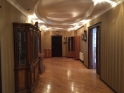 Satılır 3 otaqlı 120 m2 yeni tikili 9 mkr