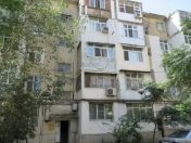 Satılır 1 otaqlı 30 m2 köhnə tikili İnşaatçılar m.