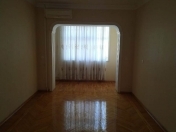 Satılır 2 otaqlı 69 m2 köhnə tikili 8 mkr