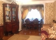 Satılır 3 otaqlı 72 m2 köhnə tikili Yasamal r.