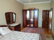 İcarəyə verilir 3 otaqlı 130 m2 yeni tikili 4 mkr