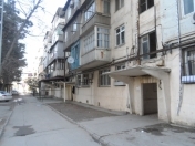 Satılır 2 otaqlı 50 m2 köhnə tikili 8 mkr