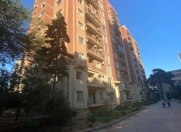 İcarəyə verilir 4 otaqlı 220 m2 yeni tikili Abu Arena