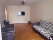 İcarəyə verilir 2 otaqlı 50 m2 köhnə tikili Nizami m.