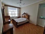 İcarəyə verilir 3 otaqlı 70 m2 köhnə tikili Avropa otel