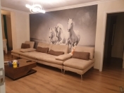 Satılır 2 otaqlı 55 m2 köhnə tikili İnşaatçılar m.