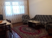 Satılır 2 otaqlı 80 m2 köhnə tikili Elmlər Akademiyası m.