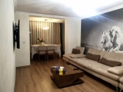 Satılır 2 otaqlı 57 m2 köhnə tikili İnşaatçılar m.
