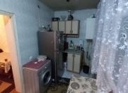 İcarəyə verilir 3 otaqlı 67 m2 köhnə tikili Y.Günəşli