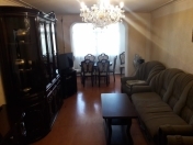 İcarəyə verilir 3 otaqlı 70 m2 köhnə tikili Yasamal r.