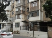 Satılır 2 otaqlı 35 m2 köhnə tikili İnşaatçılar m.