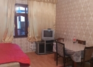 Satılır 2 otaqlı 60 m2 köhnə tikili İnşaatçılar m.