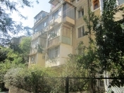 İcarəyə verilir 3 otaqlı 60 m2 köhnə tikili İnşaatçılar m.