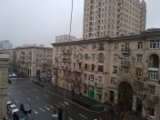 Satılır 3 otaqlı 80 m2 köhnə tikili Yasamal r.