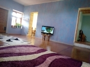 İcarəyə verilir 3 otaqlı 110 m2 həyət evi Ramana