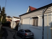 Satılır 10 otaqlı 400 m2 həyət evi Qaraçuxur