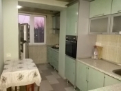 İcarəyə verilir 3 otaqlı 70 m2 köhnə tikili Elmlər Akademiyası m.