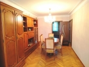 İcarəyə verilir 3 otaqlı 90 m2 köhnə tikili İçəri Şəhər m.