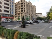 İcarəyə verilir 3 otaqlı 100 m2 köhnə tikili Gənclik m.