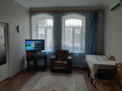 Satılır 2 otaqlı 36 m2 həyət evi Sahil m.