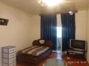 İcarəyə verilir 1 otaqlı 47 m2 köhnə tikili ABŞ səfirliyi