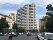 Satılır 4 otaqlı 180 m2 yeni tikili Hüseyn Cavid parkı