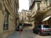 İcarəyə verilir 1 otaqlı 18 m2 ofis İçəri Şəhər m.