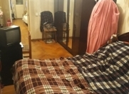 Satılır 2 otaqlı 50 m2 köhnə tikili İzmir parkı