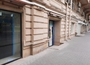 İcarəyə verilir 4 otaqlı 110 m2 obyekt Gənclik m.