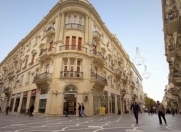 Satılır 5 otaqlı 200 m2 köhnə tikili Sahil m.