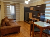 Satılır 2 otaqlı 30 m2 köhnə tikili İnşaatçılar m.