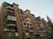 Satılır 5 otaqlı 110 m2 köhnə tikili İnşaatçılar m.
