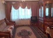 İcarəyə verilir 3 otaqlı 120 m2 köhnə tikili Elmlər Akademiyası m.