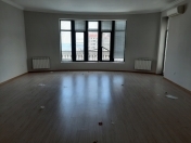 İcarəyə verilir 5 otaqlı 250 m2 ofis Nəsimi r.