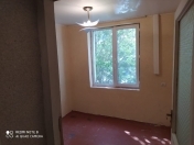 Satılır 2 otaqlı 35 m2 köhnə tikili Elmlər Akademiyası m.