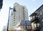 İcarəyə verilir 3 otaqlı 145 m2 yeni tikili Səbail r.