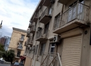 Satılır 3 otaqlı 67 m2 köhnə tikili Nərimanov heykəli