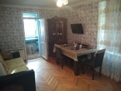Satılır 2 otaqlı 40 m2 köhnə tikili Elmlər Akademiyası m.