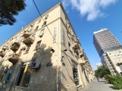 İcarəyə verilir 3 otaqlı 80 m2 köhnə tikili Səbail r.