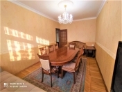 Satılır 3 otaqlı 67 m2 köhnə tikili Memar Əcəmi m.