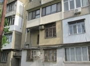 İcarəyə verilir 1 otaqlı 42 m2 köhnə tikili Kooperasiya Universiteti