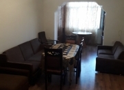 İcarəyə verilir 3 otaqlı 80 m2 köhnə tikili Yasamal r.